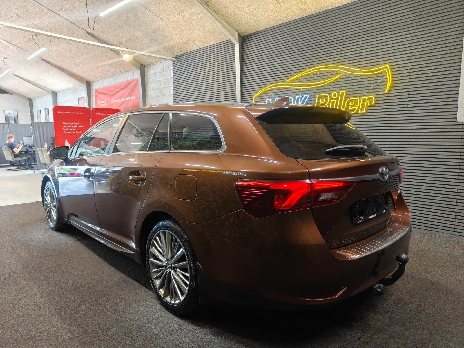 undefined Toyota Avensis fra 2016