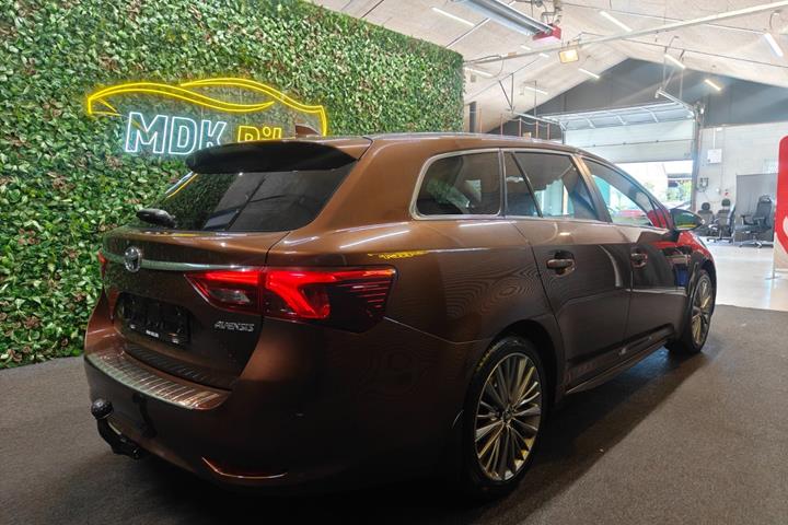 undefined Toyota Avensis fra 2016