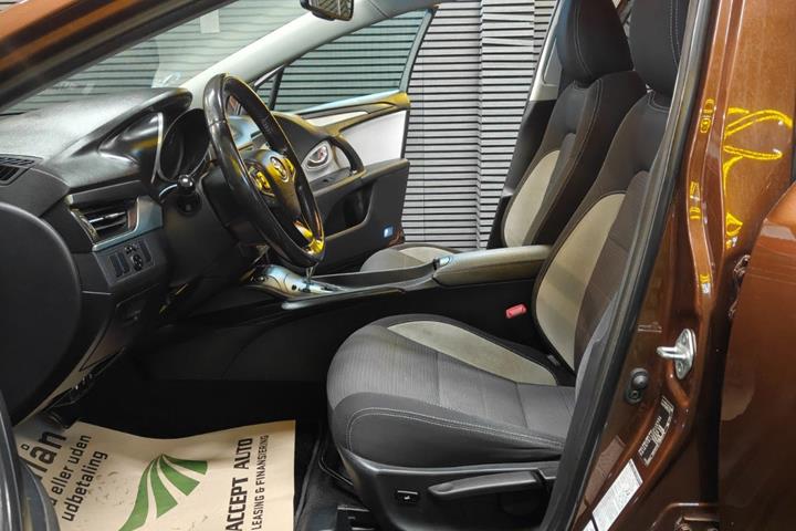 undefined Toyota Avensis fra 2016