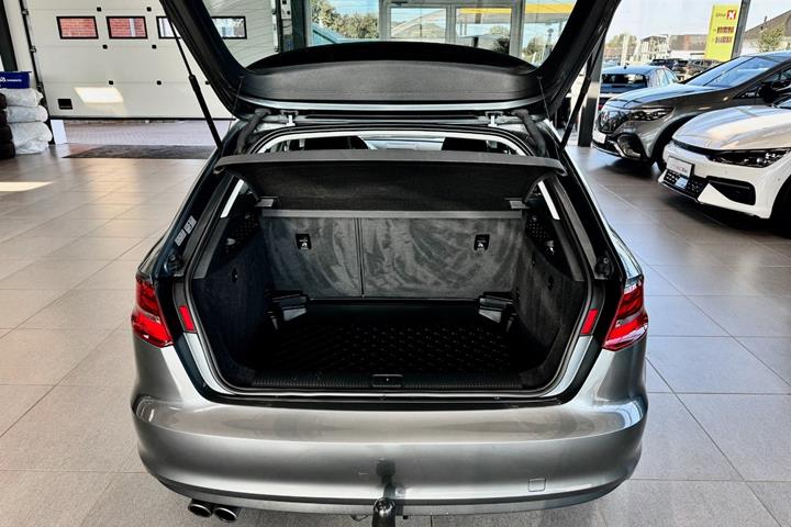 Grå Audi A3 fra 2016