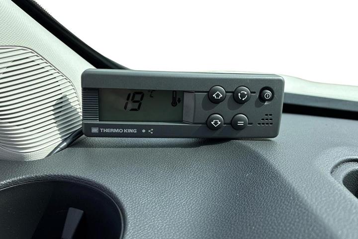 Hvid Renault Trafic fra 2025