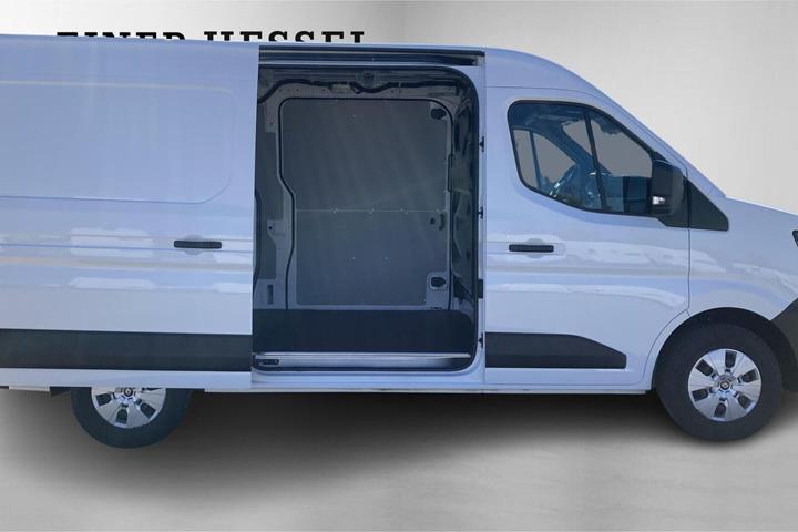 Hvid Renault Master V T33 fra 2025