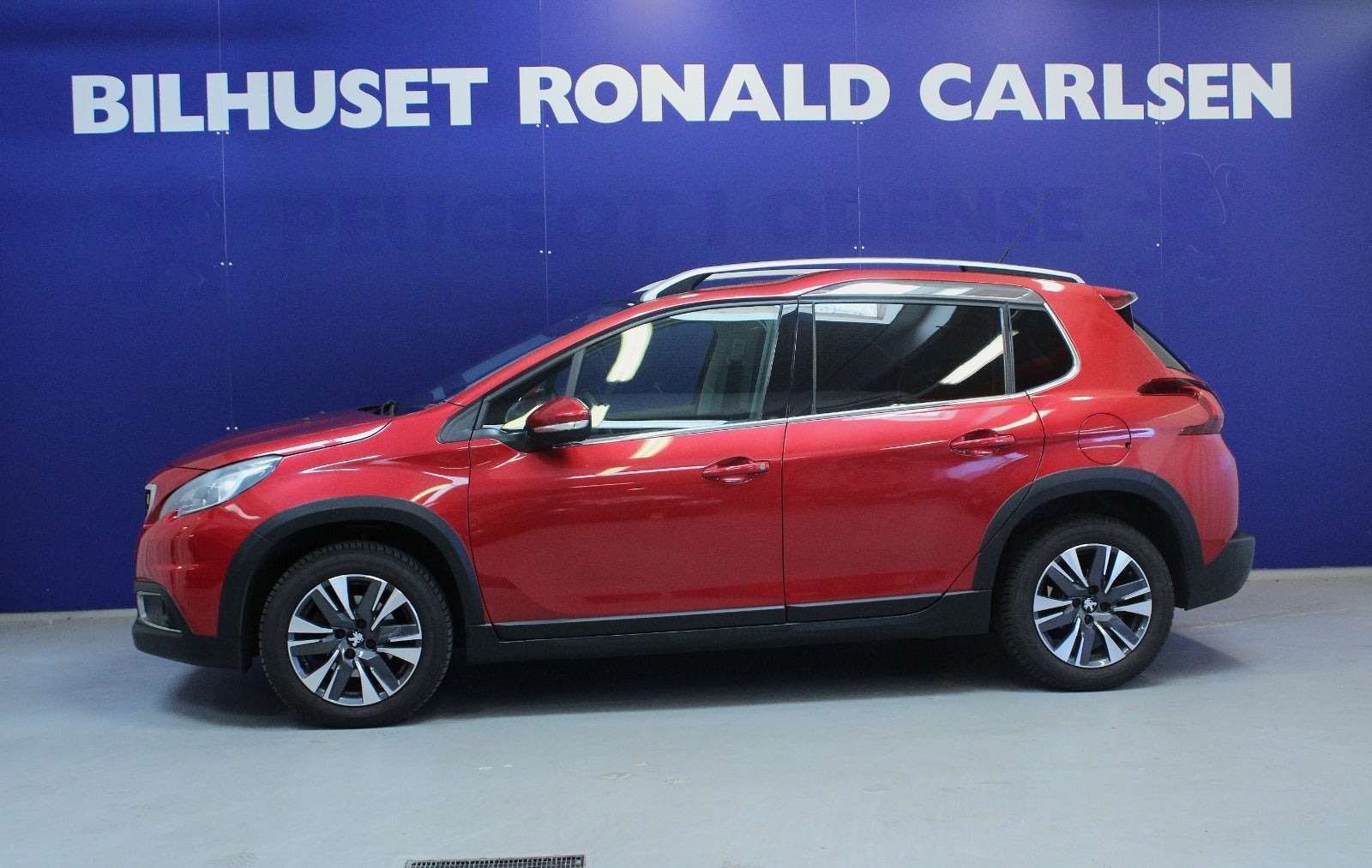 Peugeot 2008 1,2 e-THP 110 Allure Sky EAT6