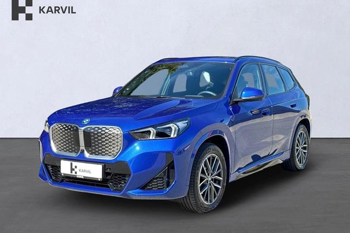 Blå BMW iX1 fra 2026
