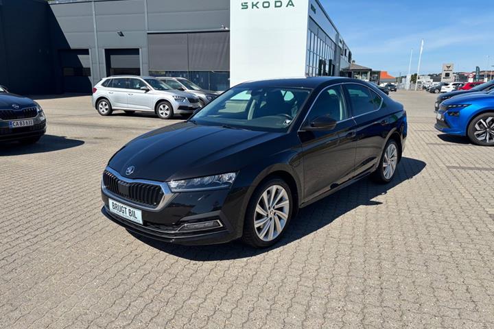 Sort Skoda Octavia fra 2022