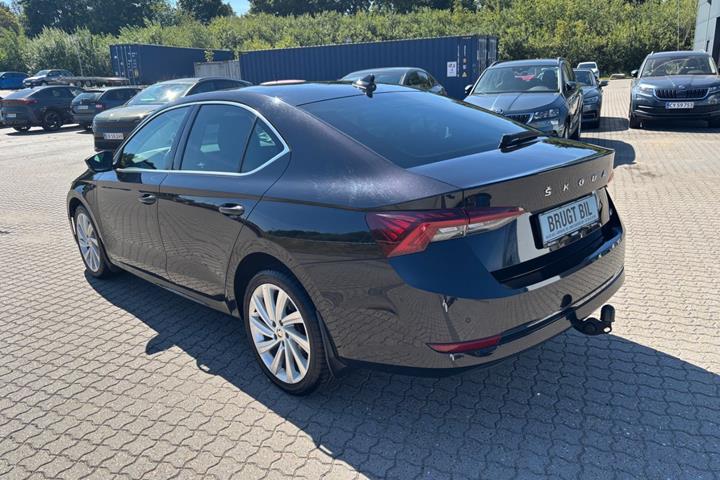 Sort Skoda Octavia fra 2022