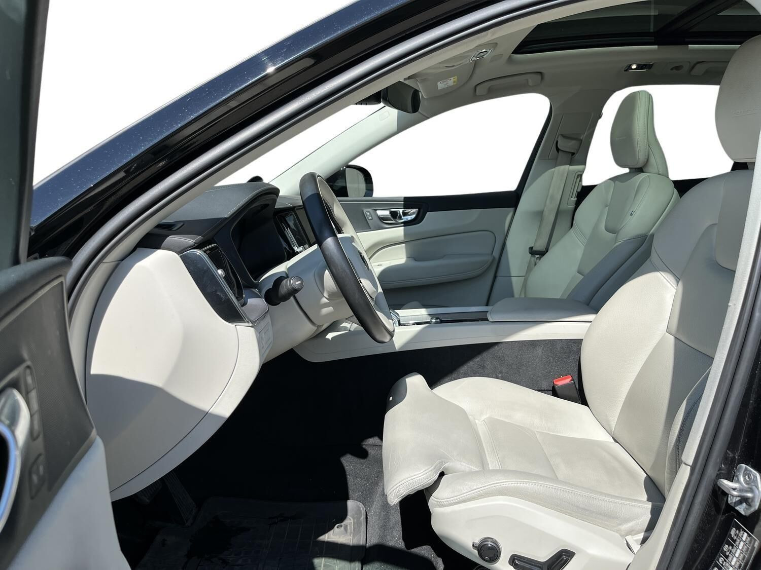 Sort Volvo XC60 fra 2020