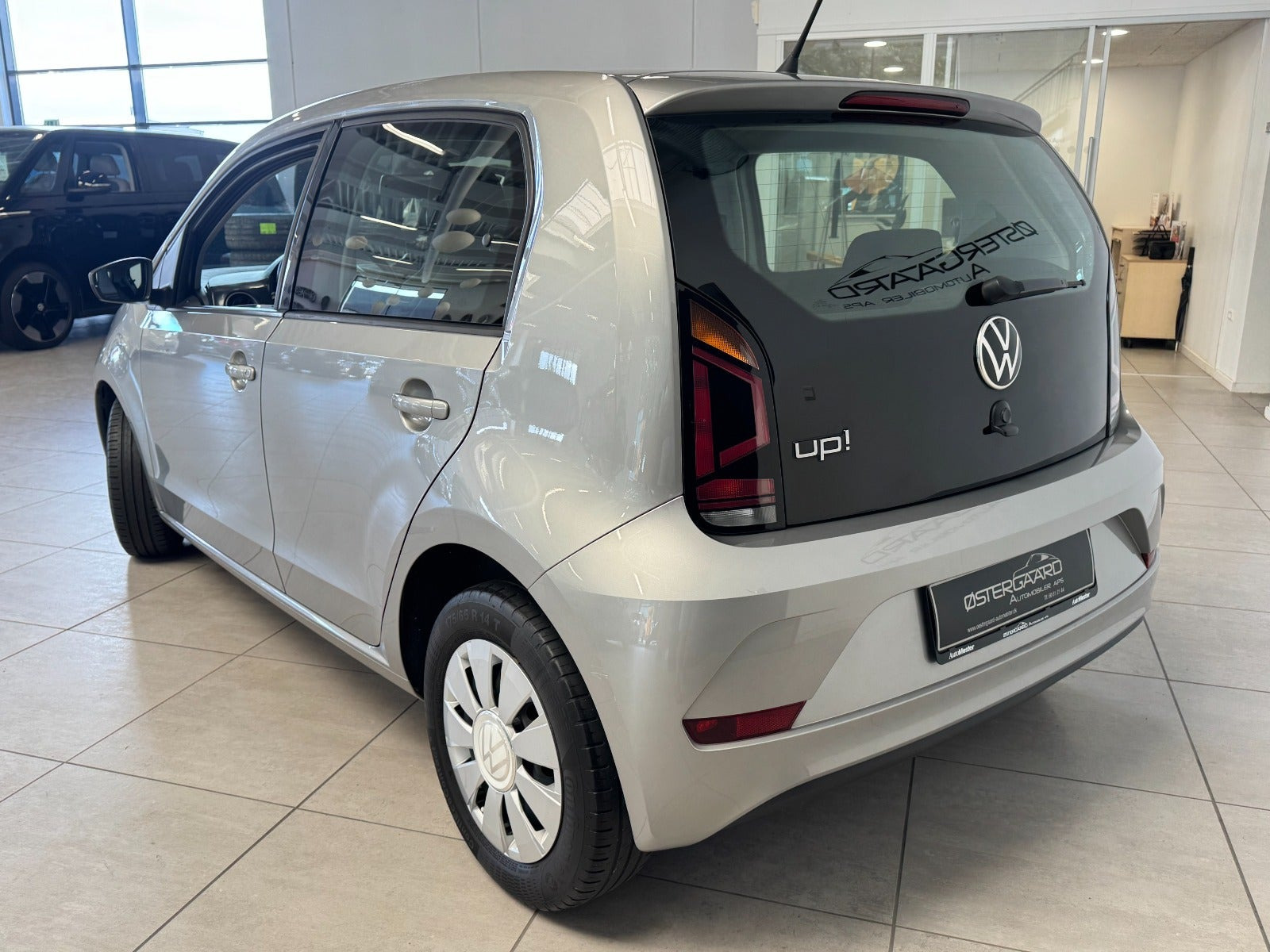 Grå VW UP! fra 2020