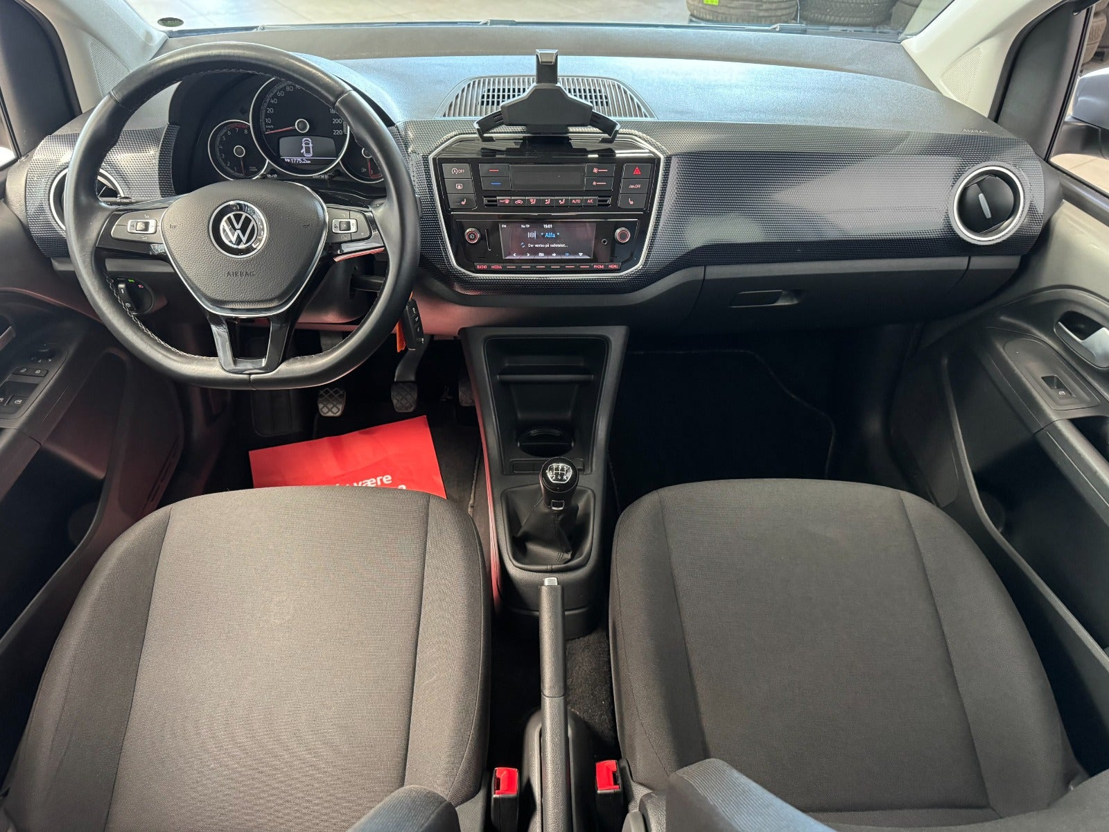 Grå VW UP! fra 2020