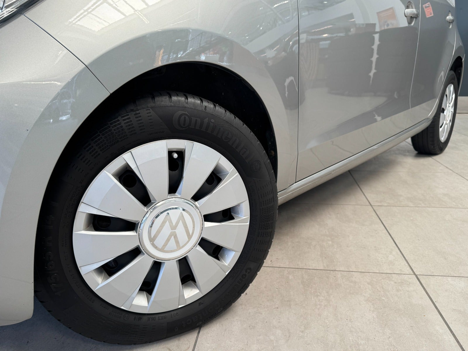 Grå VW UP! fra 2020