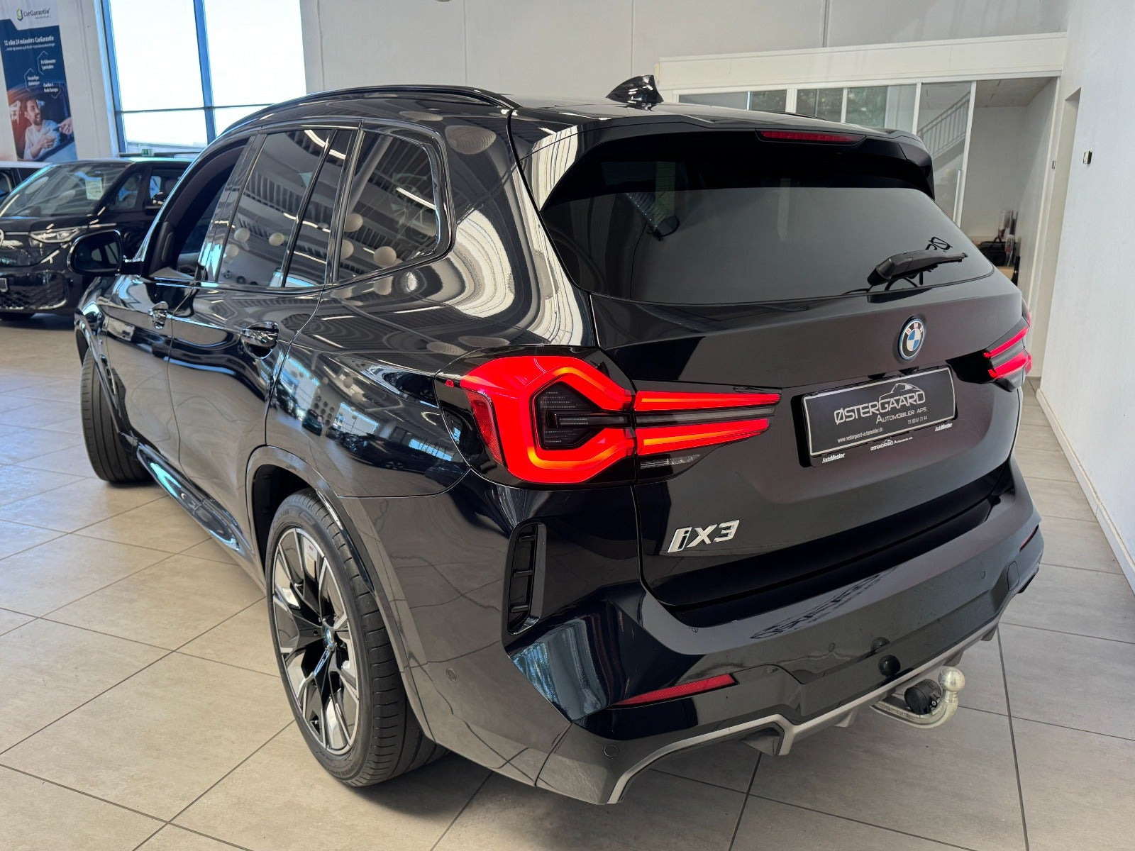 Sort BMW iX3 fra 2024