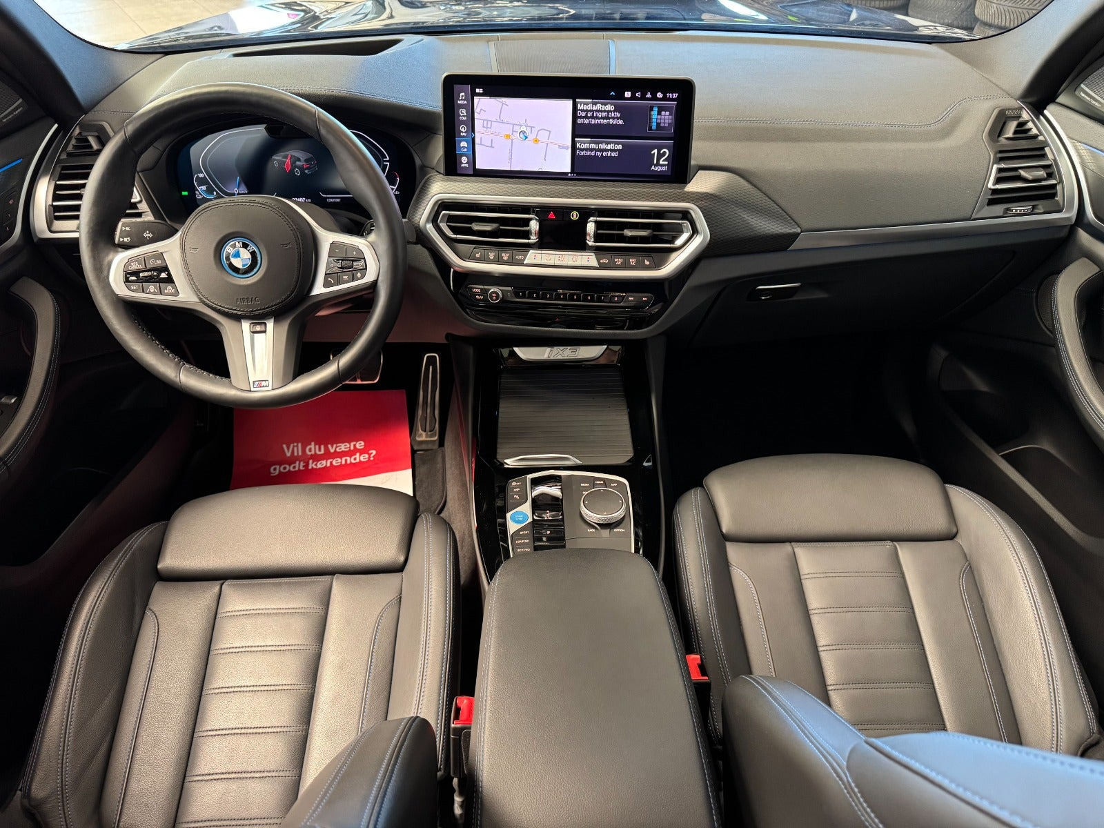 Sort BMW iX3 fra 2024