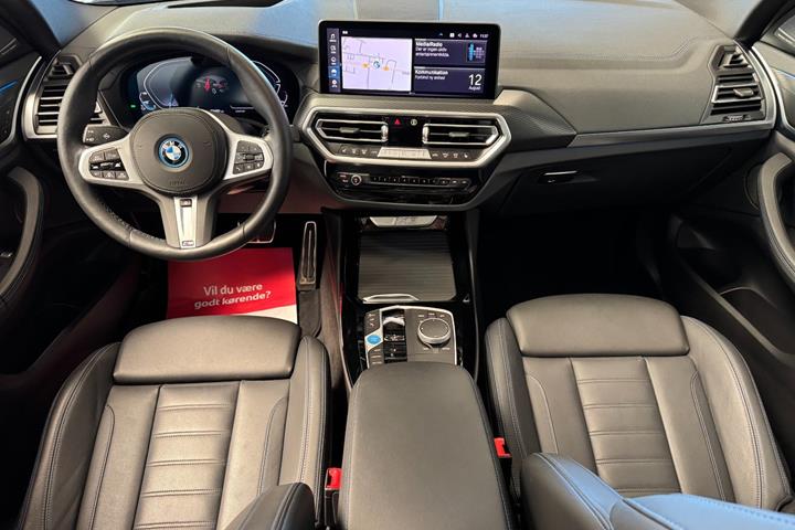 Sort BMW iX3 fra 2024