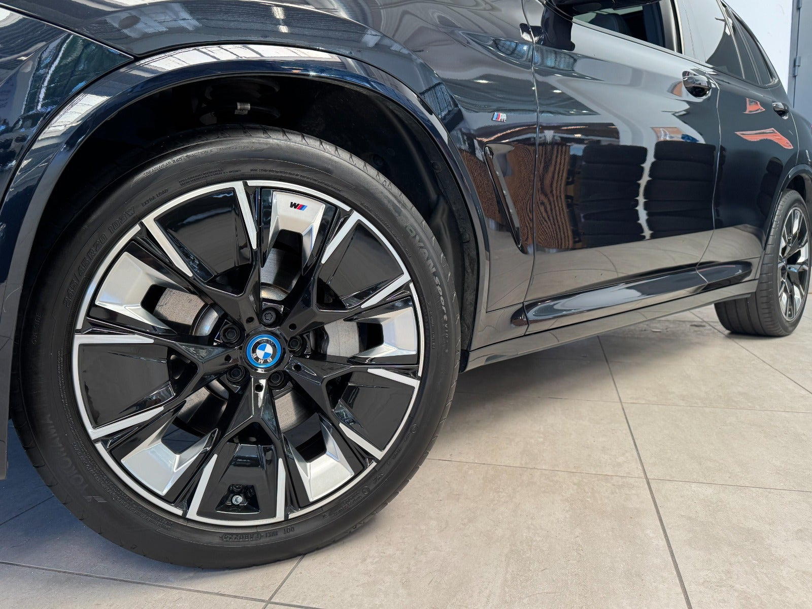 Sort BMW iX3 fra 2024