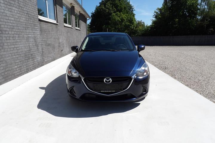 Blå Mazda 2 fra 2015