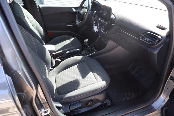 Grå Ford Fiesta fra 2021