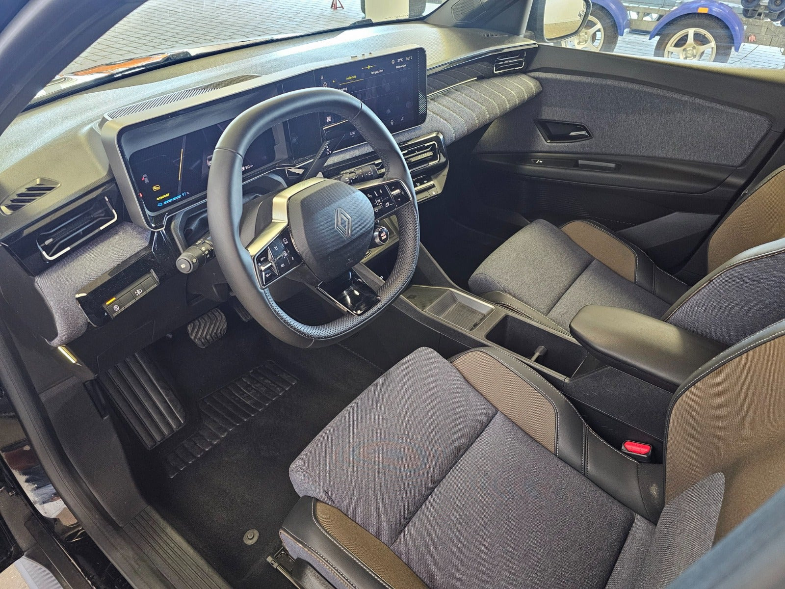 Sort Renault 5 E-Tech fra 2025