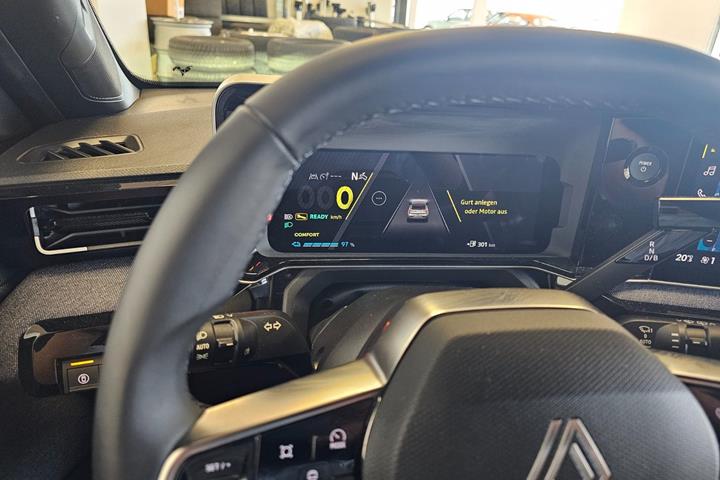 Sort Renault 5 E-Tech fra 2025