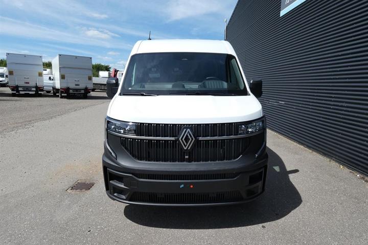 Hvid Renault Master V T35 fra 2026