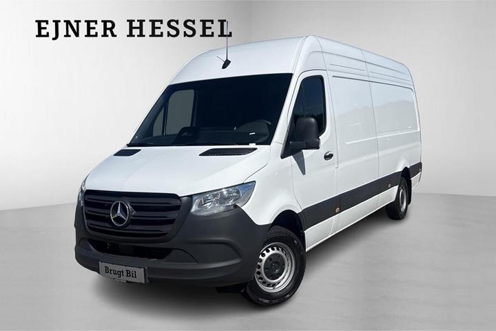 Hvid Mercedes Sprinter 317 fra 2025