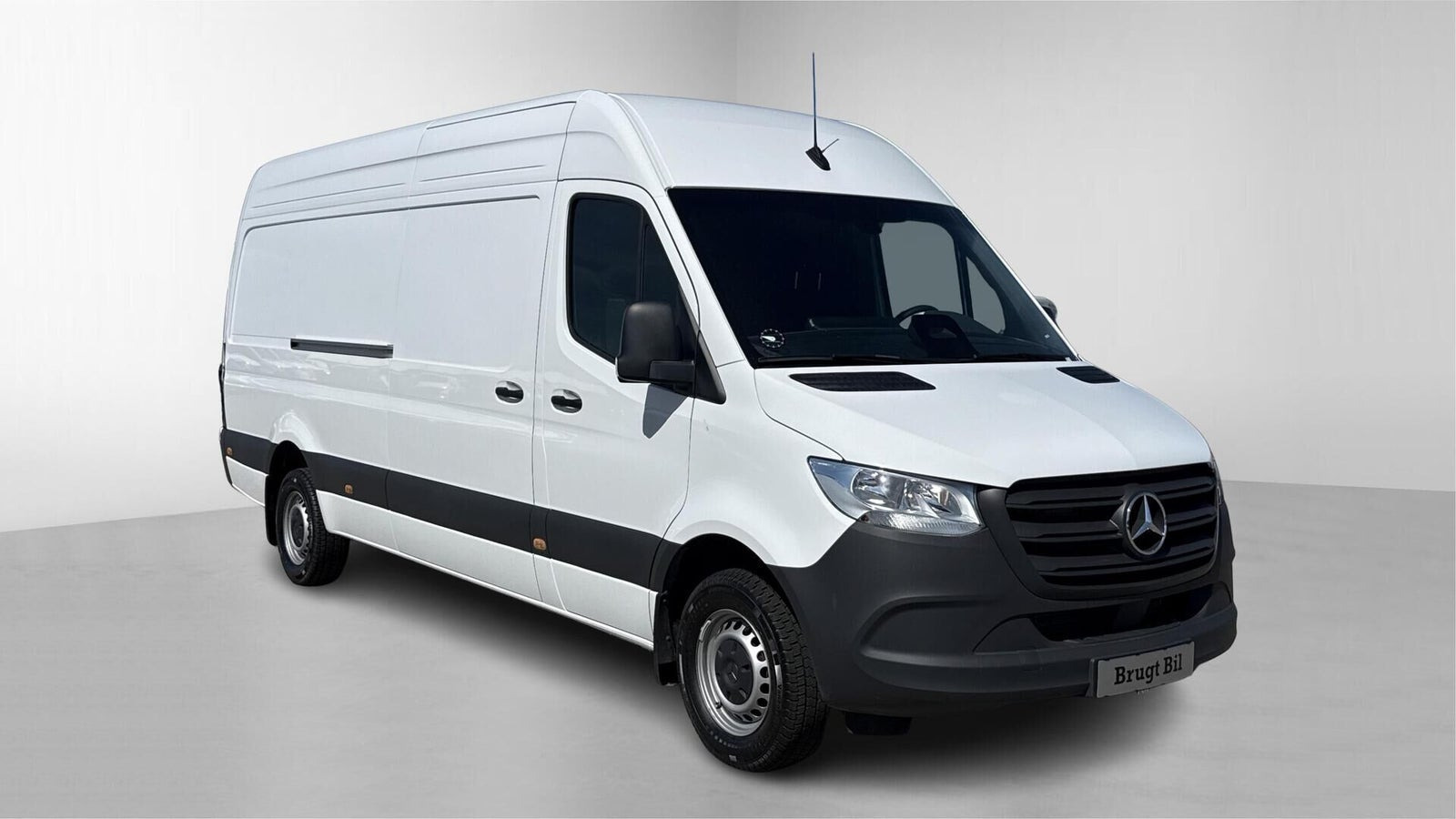 Hvid Mercedes Sprinter 317 fra 2025