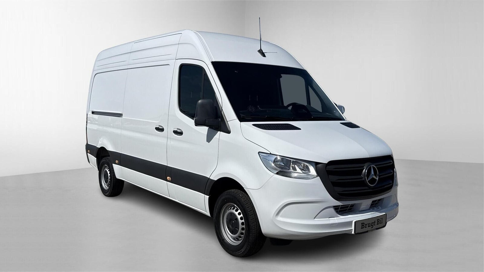 Hvid Mercedes Sprinter 317 fra 2025