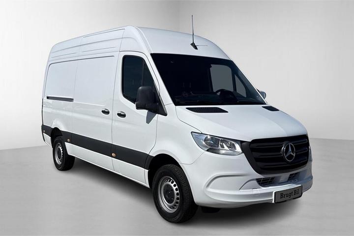 Hvid Mercedes Sprinter 317 fra 2025