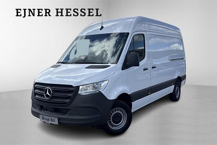 Hvid Mercedes Sprinter 317 fra 2025