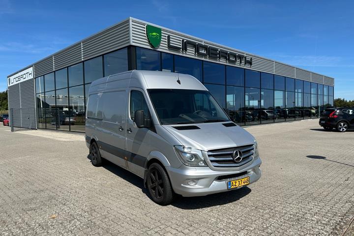 Sølv Mercedes Sprinter 319 fra 2016
