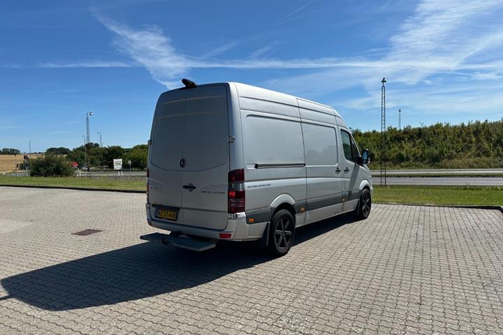 Sølv Mercedes Sprinter 319 fra 2016