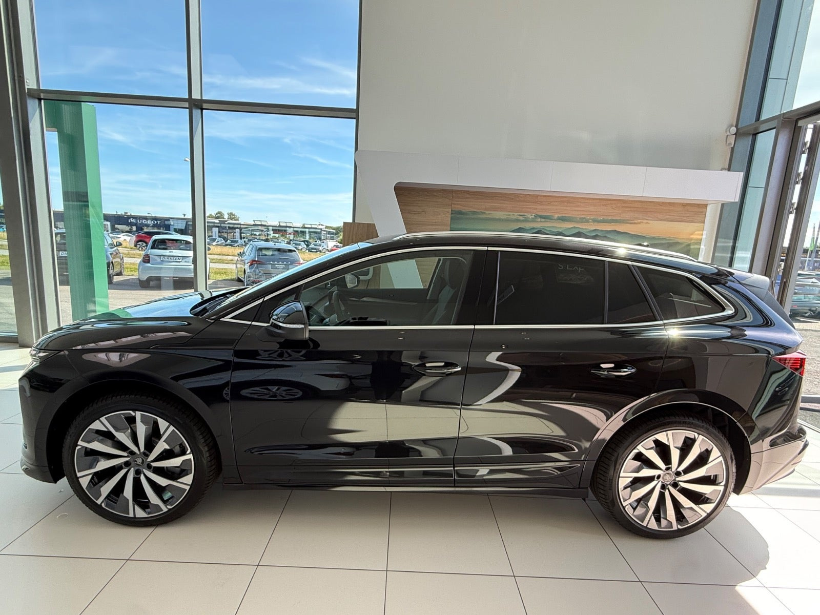 Sort Skoda Enyaq fra 2027