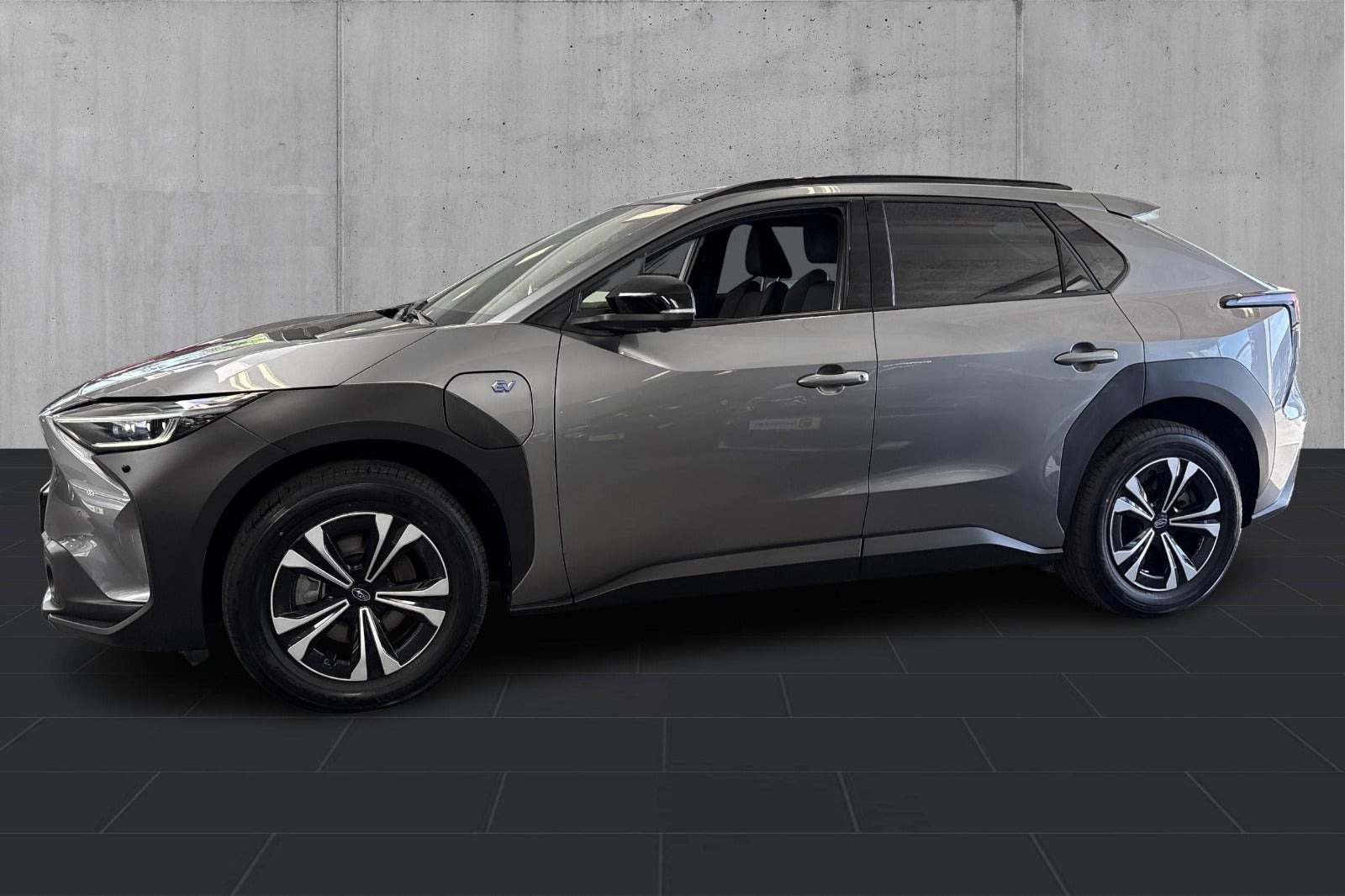 Grå Subaru Solterra fra 2024