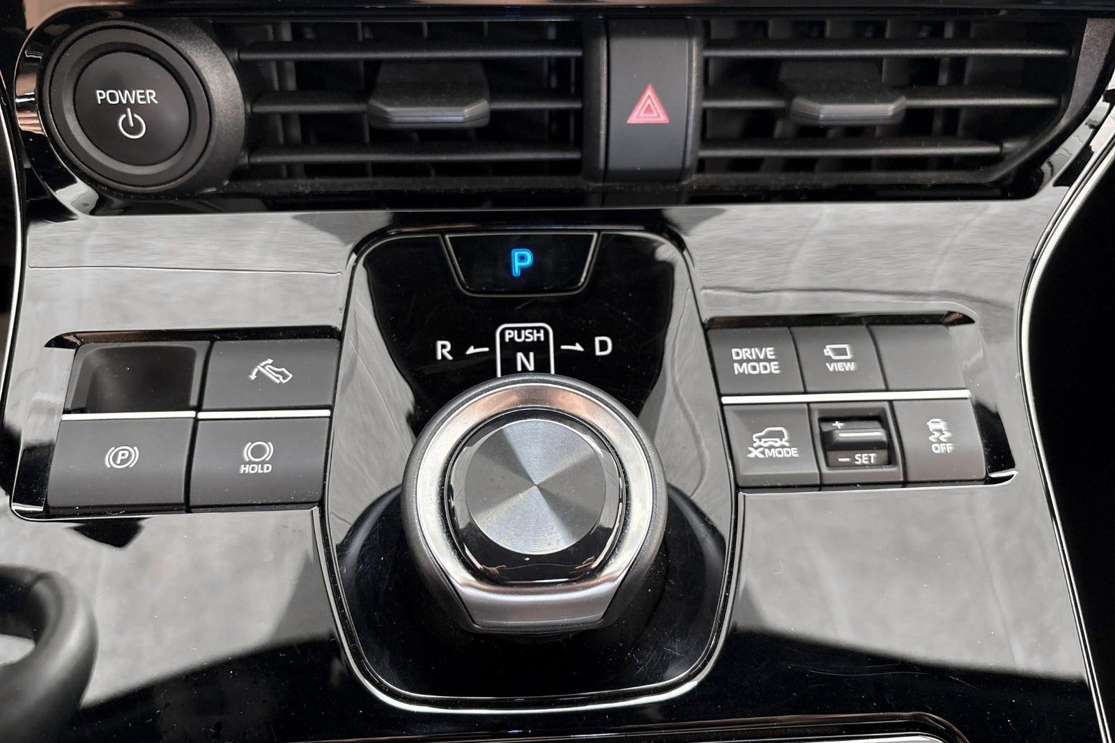 Grå Subaru Solterra fra 2024