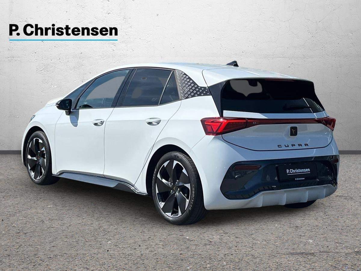 Hvid Cupra Born fra 2024