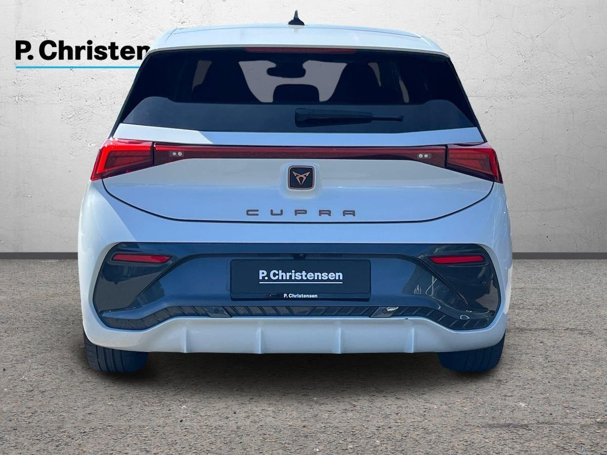 Hvid Cupra Born fra 2024