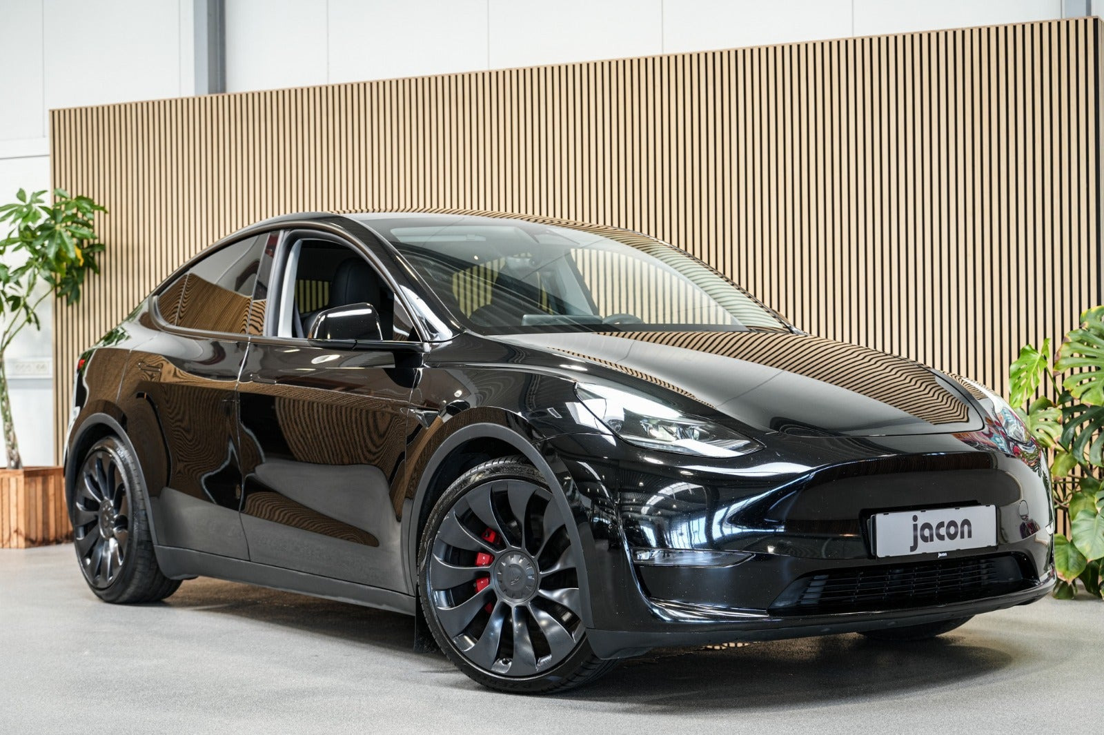 Tesla Model Y Performance AWD