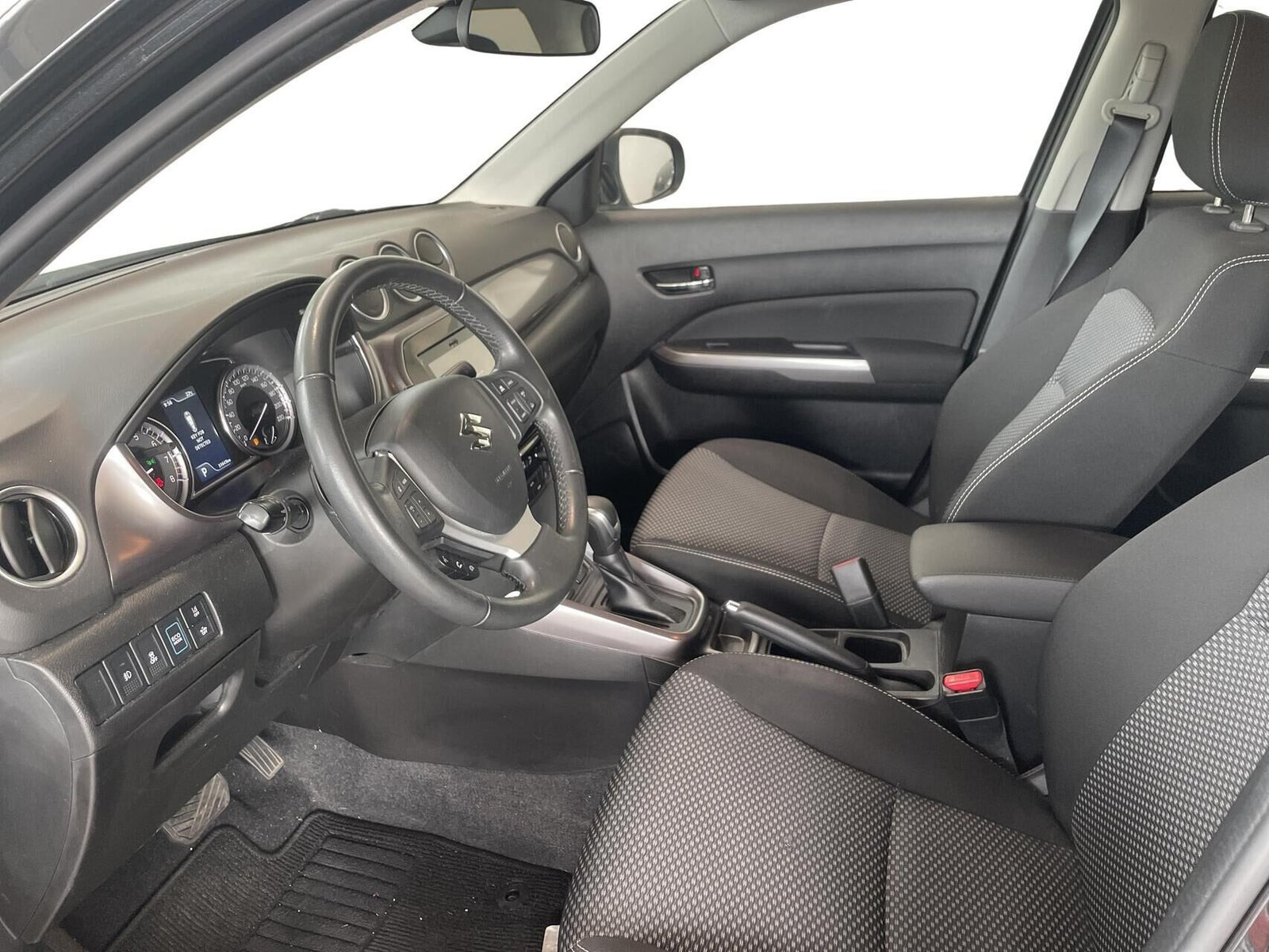Sort Suzuki Vitara fra 2022