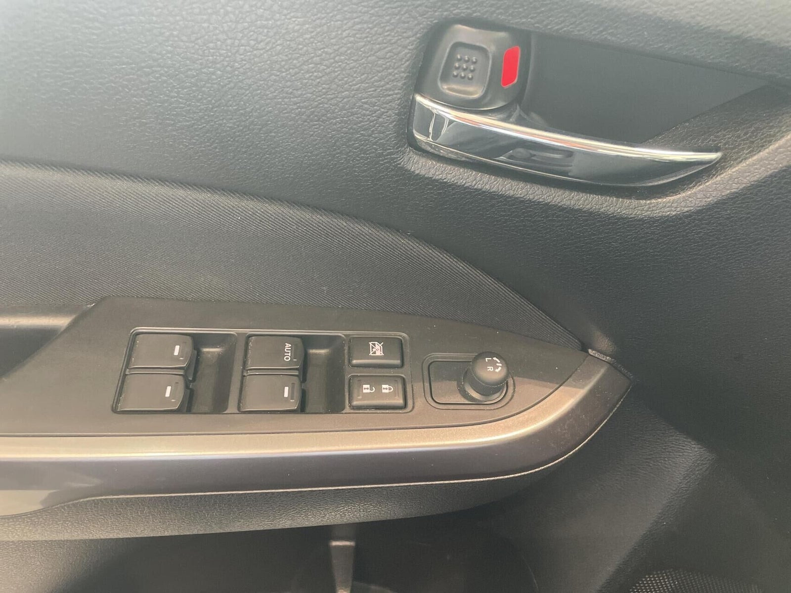 Sort Suzuki Vitara fra 2022