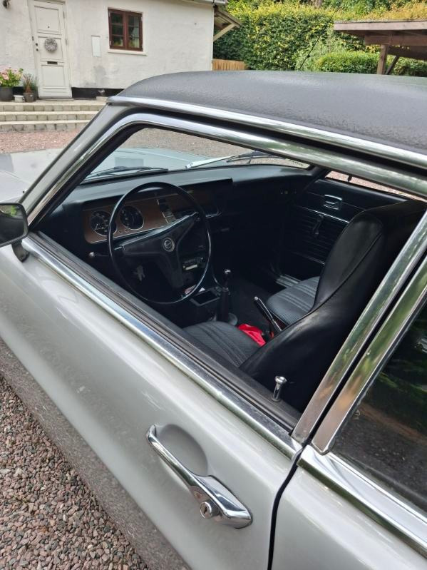 Sølv Ford Capri fra 1969