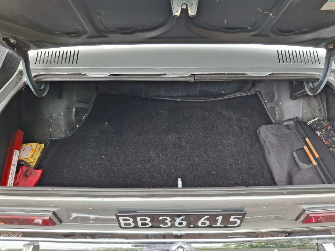 Sølv Ford Capri fra 1969