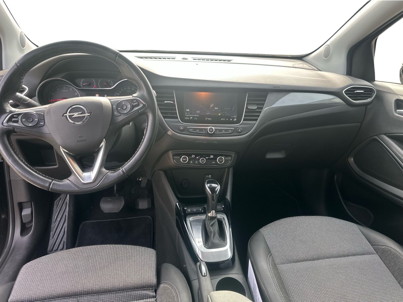 Sort Opel Crossland fra 2021