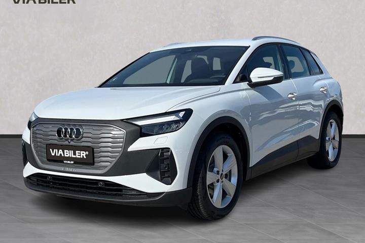 Hvid Audi Q4 fra 2026 set udefra