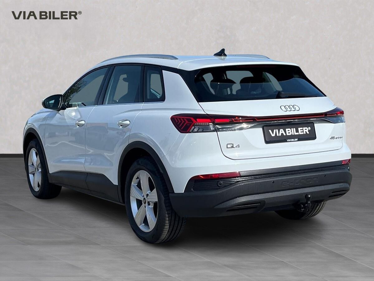 Hvid Audi Q4 fra 2026
