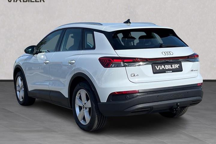 Hvid Audi Q4 fra 2026