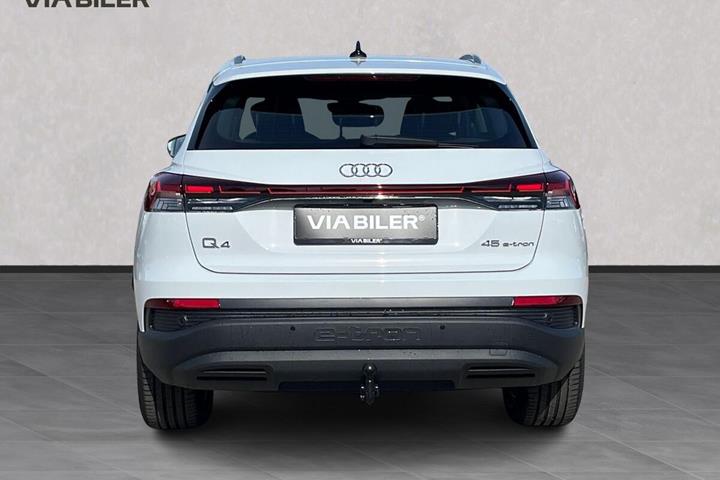 Hvid Audi Q4 fra 2026