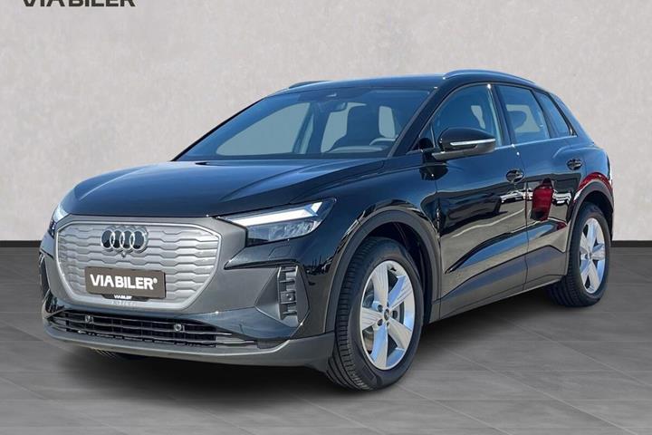 Sort Audi Q4 fra 2026 set udefra