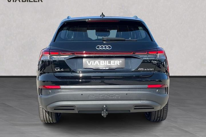 Sort Audi Q4 fra 2026