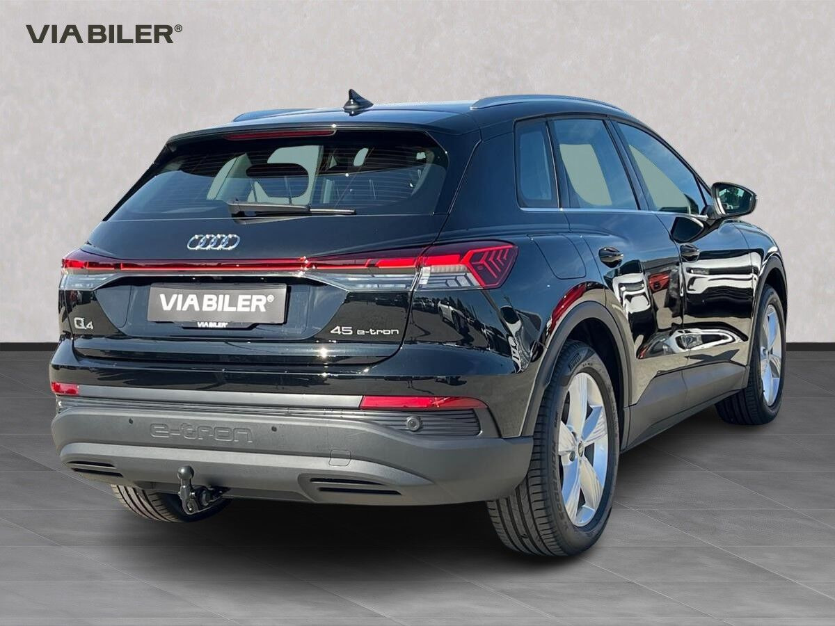 Sort Audi Q4 fra 2026