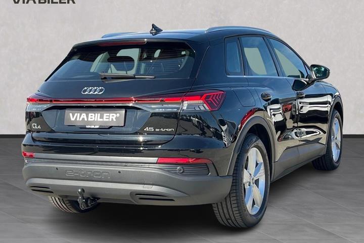 Sort Audi Q4 fra 2026