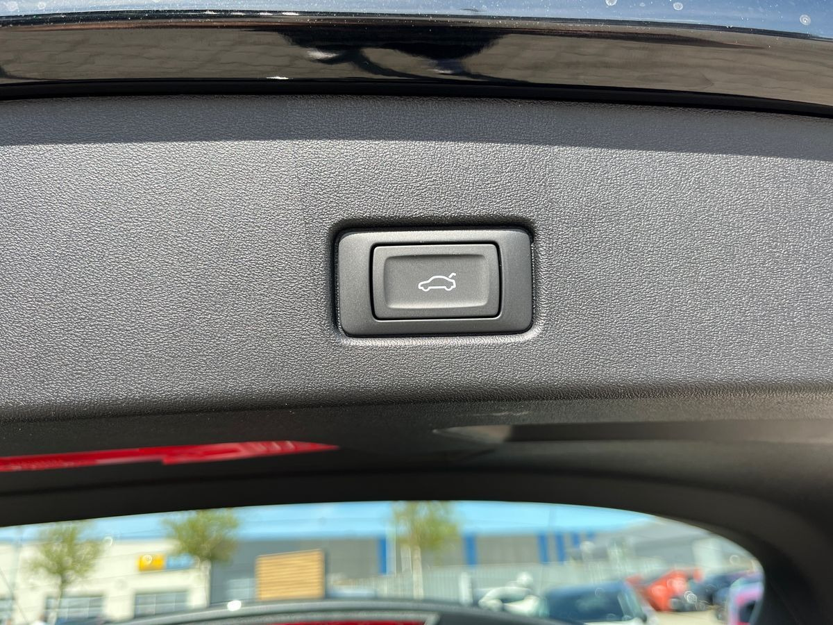 Sort Audi Q4 fra 2026
